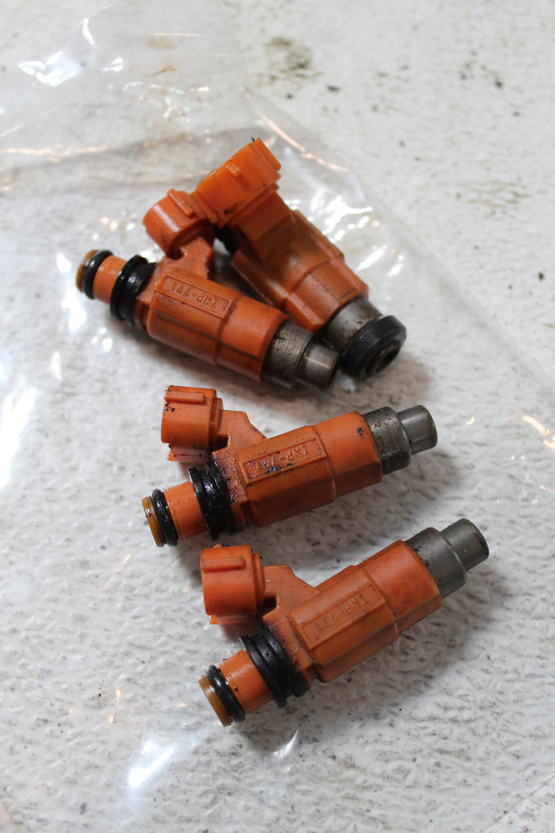 Suzuki DF140 140hp Outboard Fuel Injector Set (15710-65D00)