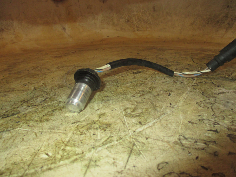 Johnson 90hp 60 degree 2 stroke outboard Cylinder Temp Sensor (514388)