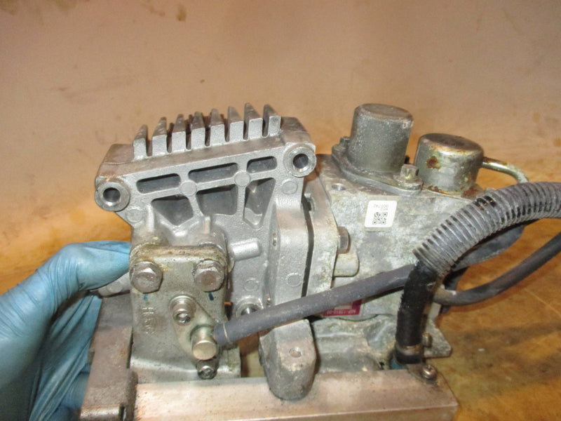 Yamaha 200hp HPDI 2 stroke outboard fuel injection pump (68F-13910-00)