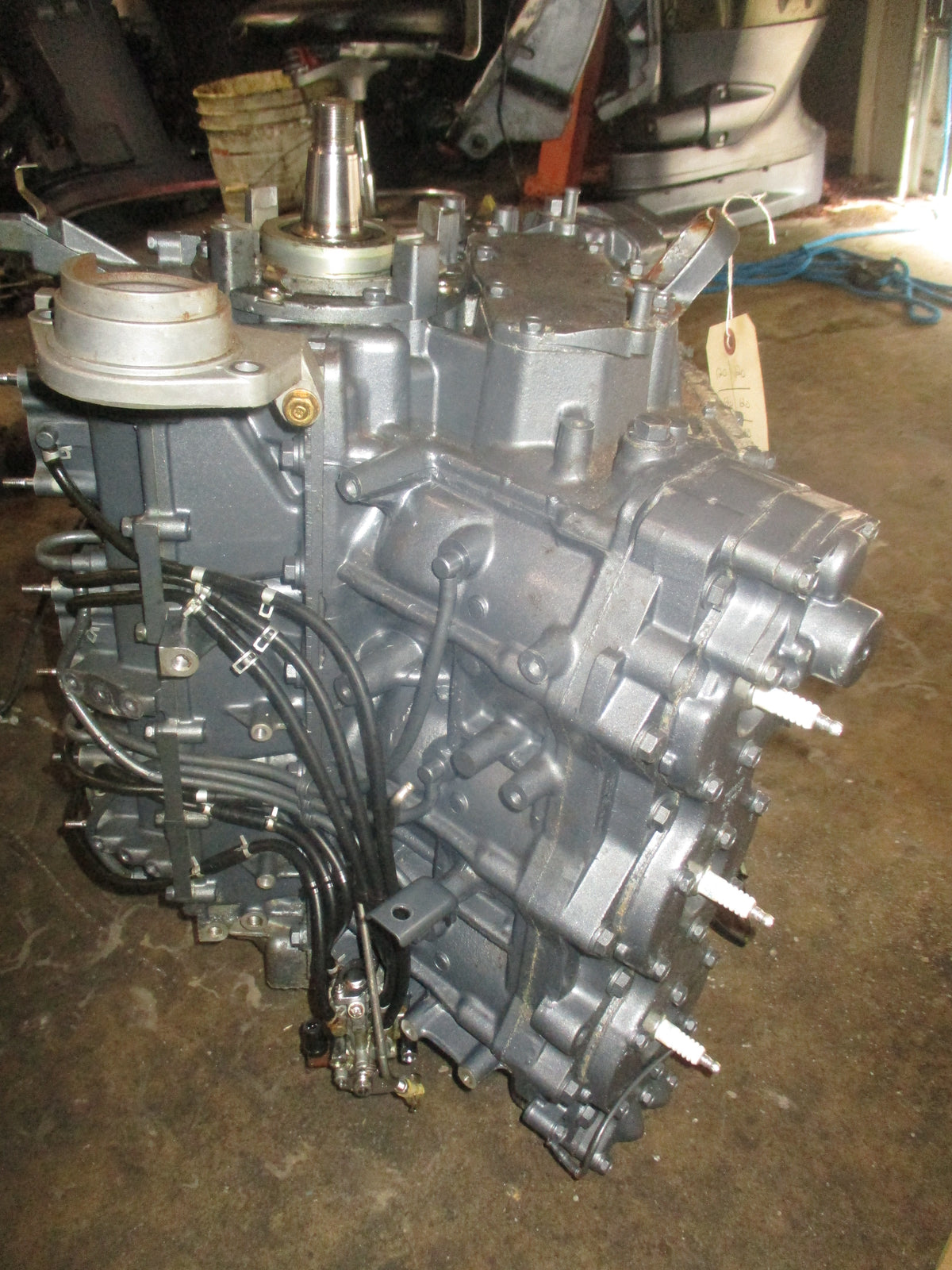 Yamaha 150hp carbureted SWS 2 stroke outboard crankcase powerhead