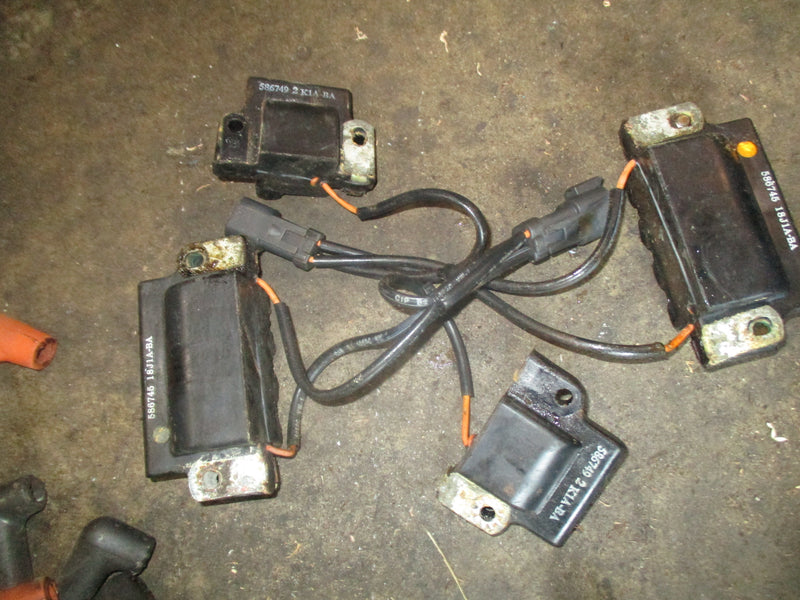 Evinrude 225hp Ficht outboard ignition coil set (586749)(586745)