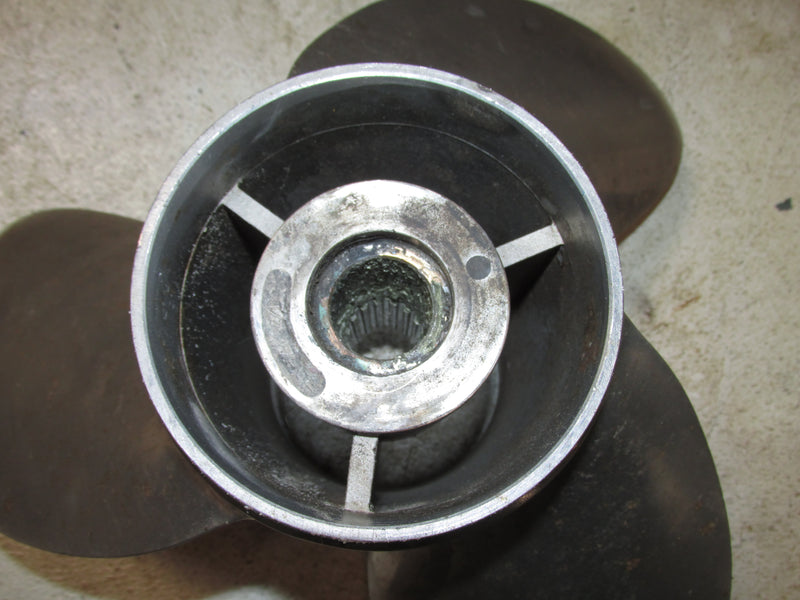 Yamaha 200hp 3.3L 4 Stroke Outboard Stainless Steel Propeller (15 1/4 X 17-M)