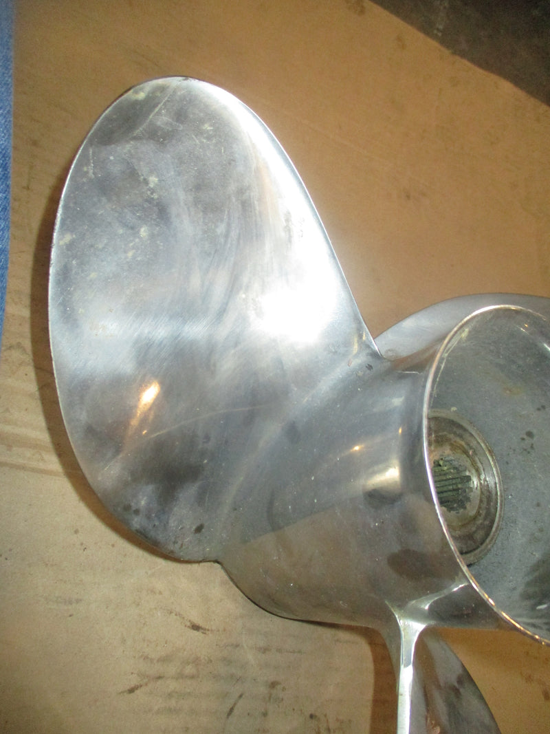 Yamaha 225-250hp outboard counter stainless prop (15 1/4 x 19)