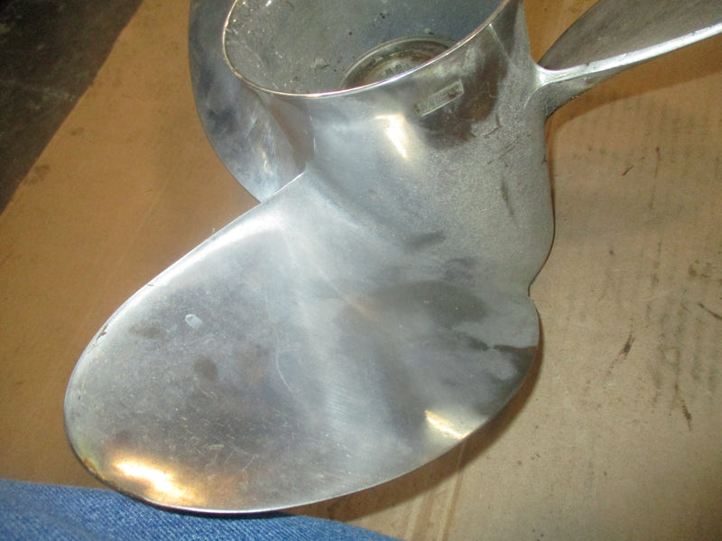 Yamaha 225-250hp outboard counter stainless prop (15 1/4 x 19)