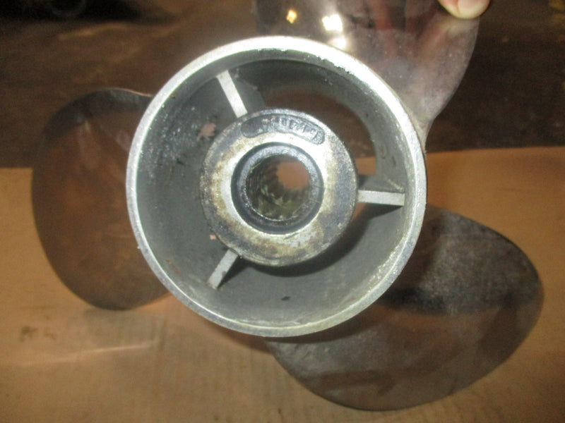 Yamaha 225-250hp outboard counter stainless prop (15 1/4 x 19)