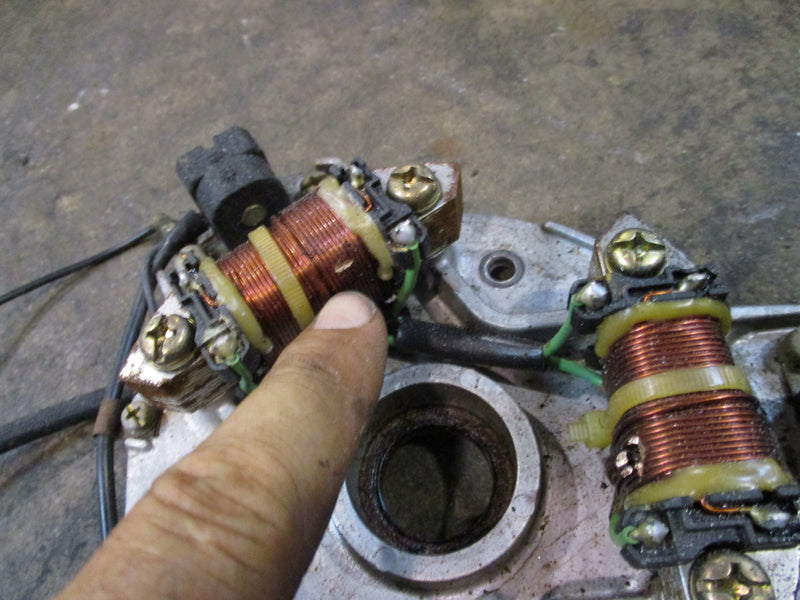 Yamaha 40hp 2 stroke outboard stator/ timer base (6H5-85560-02-00)