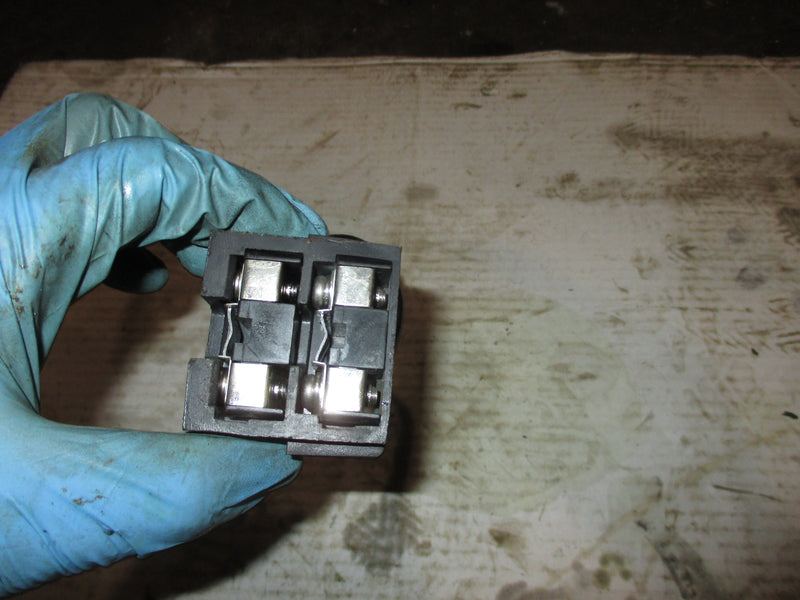 Yamaha 250hp OX66 outboard fuse block with 2 fuses (61A-82153-00)