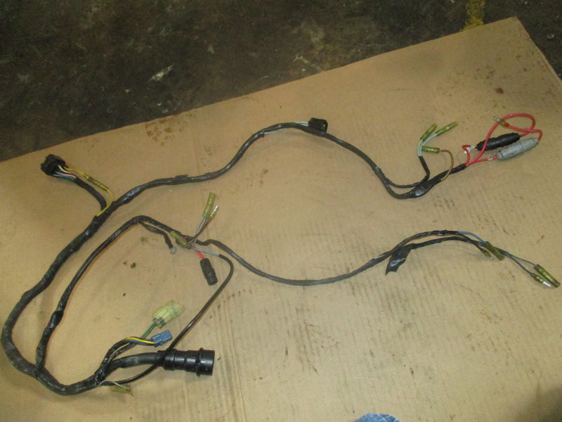 Yamaha 150hp carbureted 2 stroke outboard engine wiring harness (64D-82590-00)