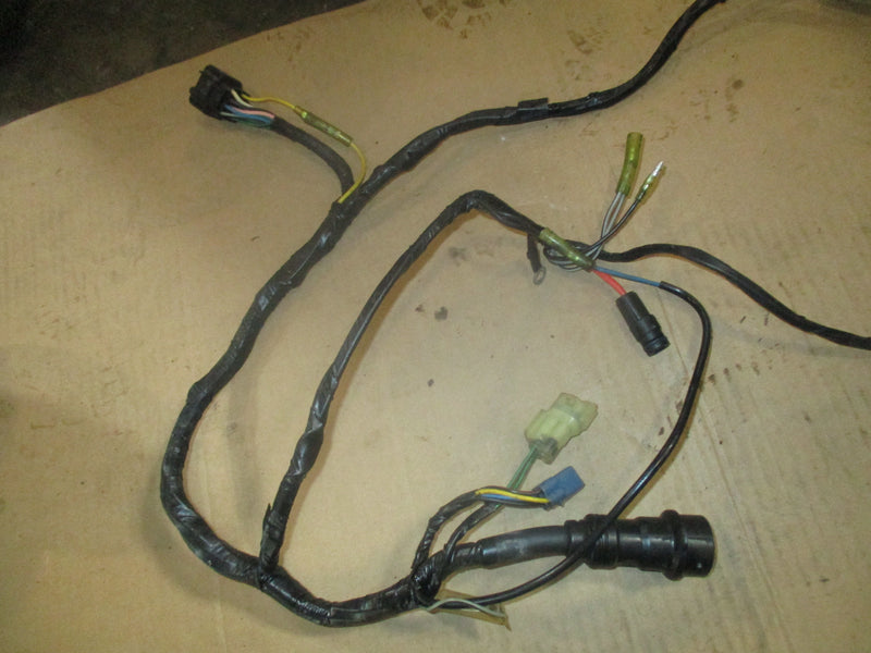 Yamaha 150hp carbureted 2 stroke outboard engine wiring harness (64D-82590-00)
