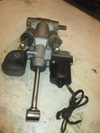 Load image into Gallery viewer, Suzuki DF200 200hp 4 Stroke Outboard Tilt Trim Unit Showa (48000-96J12)
