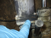 Load image into Gallery viewer, Johnson 115hp outboard tilt trim unit
