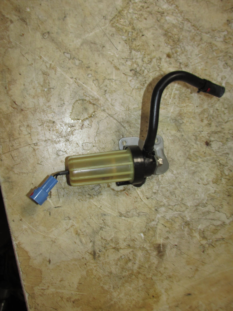 Suzuki DF200A 200HP 4 Stroke Outboard Fuel Filter & Sensor (15410-92J00)