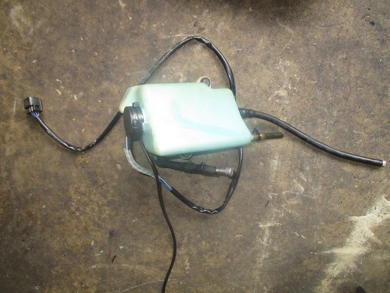 Yamaha 150hp carbureted 2 stroke outboard oil tank with sensor (6E5-21750-05)