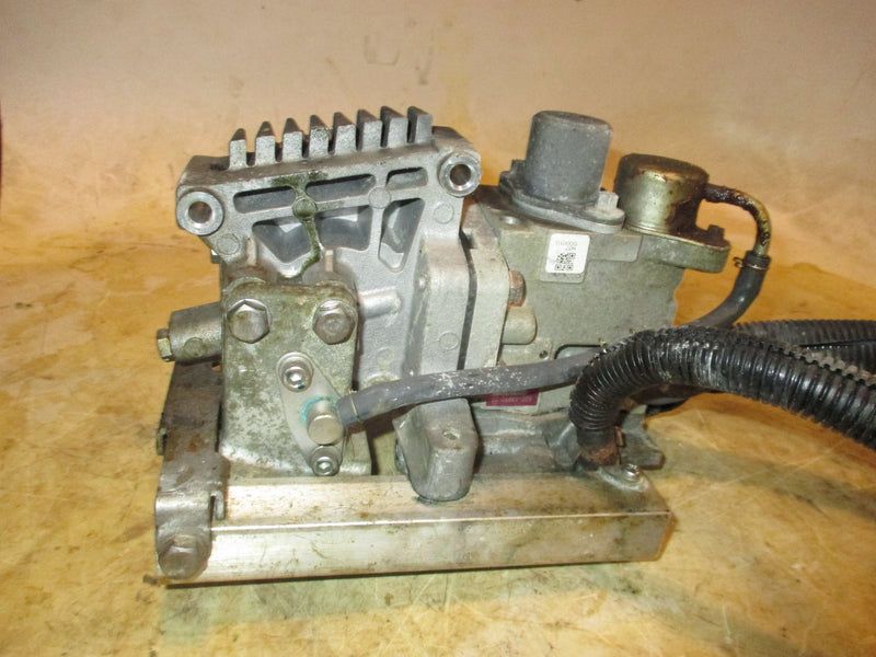 Yamaha 200hp HPDI 2 stroke outboard fuel injection pump (68F-13910-00)