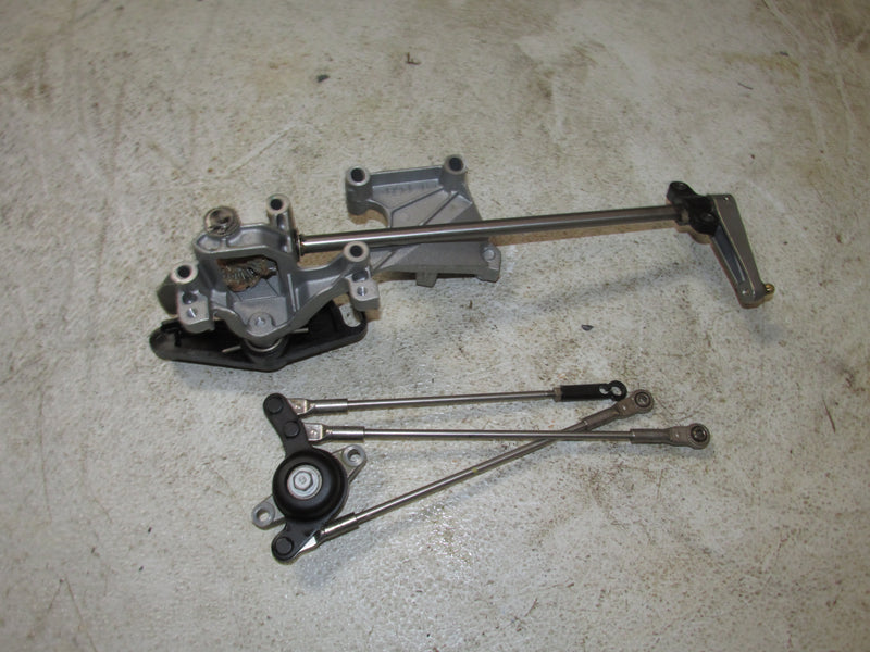 Yamaha 200hp 3.3L 4 Stroke Outboard Throttle Bracket Set (69J-41661-00-94)