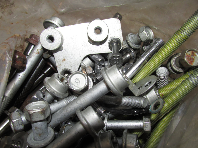 Yamaha 200hp 3.3L 4 Stroke Outboard Miscellaneous Bolt Set