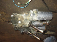 Load image into Gallery viewer, Yamaha 225hp 4 stroke outboard tilt trim unit
