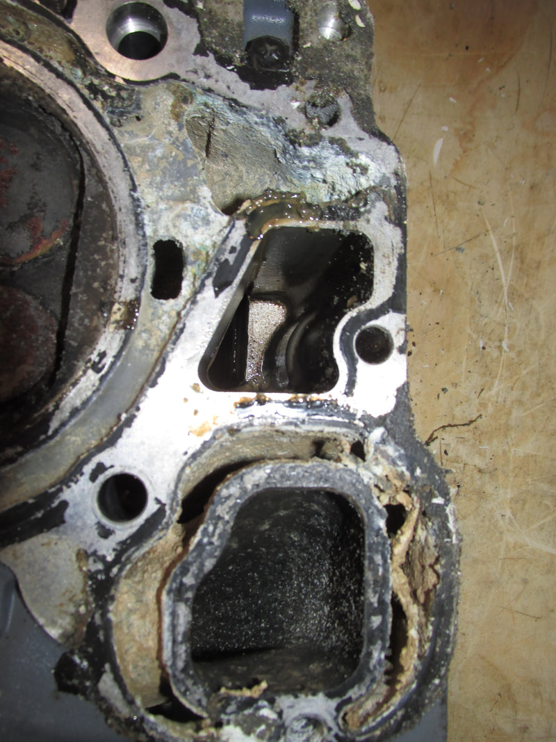 Yamaha 225hp 4 Stroke Outboard Port Cylinder head (69J-01)