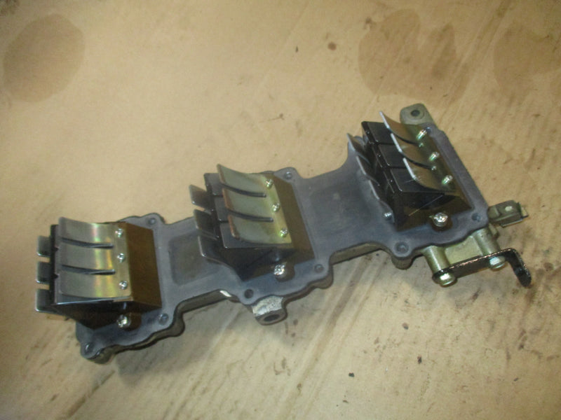 Yamaha 75hp 2 stroke outboard intake manifold with reeds (6H1-13641-02)