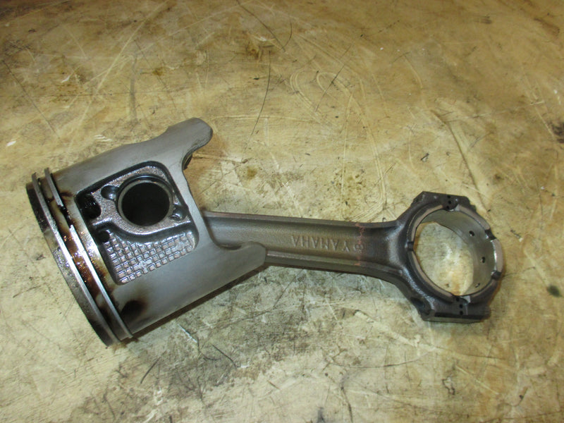 Yamaha 225hp OX66 2 stroke outboard starboard piston and rod 62J-02