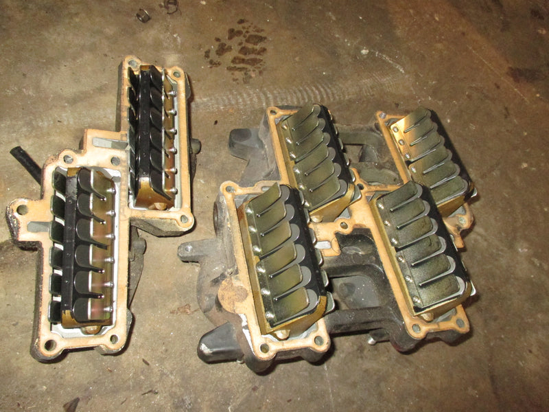 Johnson 200/225hp Ocean prop outboard intake manifold and reeds (332-243)
