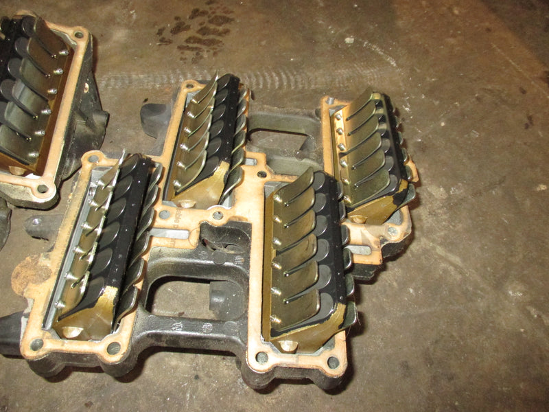 Johnson 200/225hp Ocean prop outboard intake manifold and reeds (332-243)