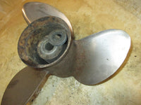 Load image into Gallery viewer, Evinrude 225hp Ocean Pro 2 Stroke outboard Stainless Steel Prop (391200) 15x17
