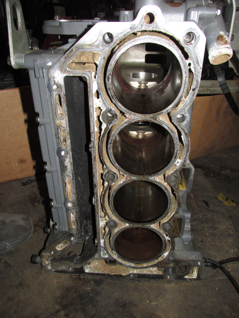 Suzuki DF150 150hp Outboard Crankcase Block