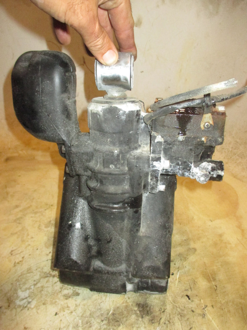 Evinrude 225hp Ocean Pro 2 Stroke outboard Tilt Trim Unit (Parts)