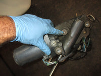 Load image into Gallery viewer, Yamaha 250hp 4 stroke outboard tilt trim unit
