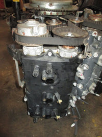 Load image into Gallery viewer, Yamaha 4.2L 250hp 4 stroke outboard crankcase power head
