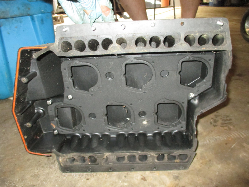 Johnson 200/225hp Ocean prop outboard intake silencer cover (436998)