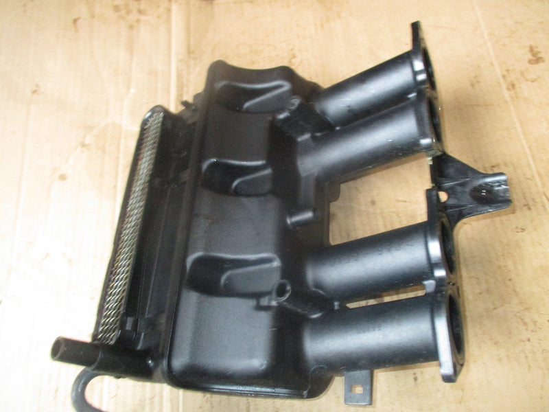 Yamaha 115hp 4 stroke outboard intake silencer (68V-14440-00)