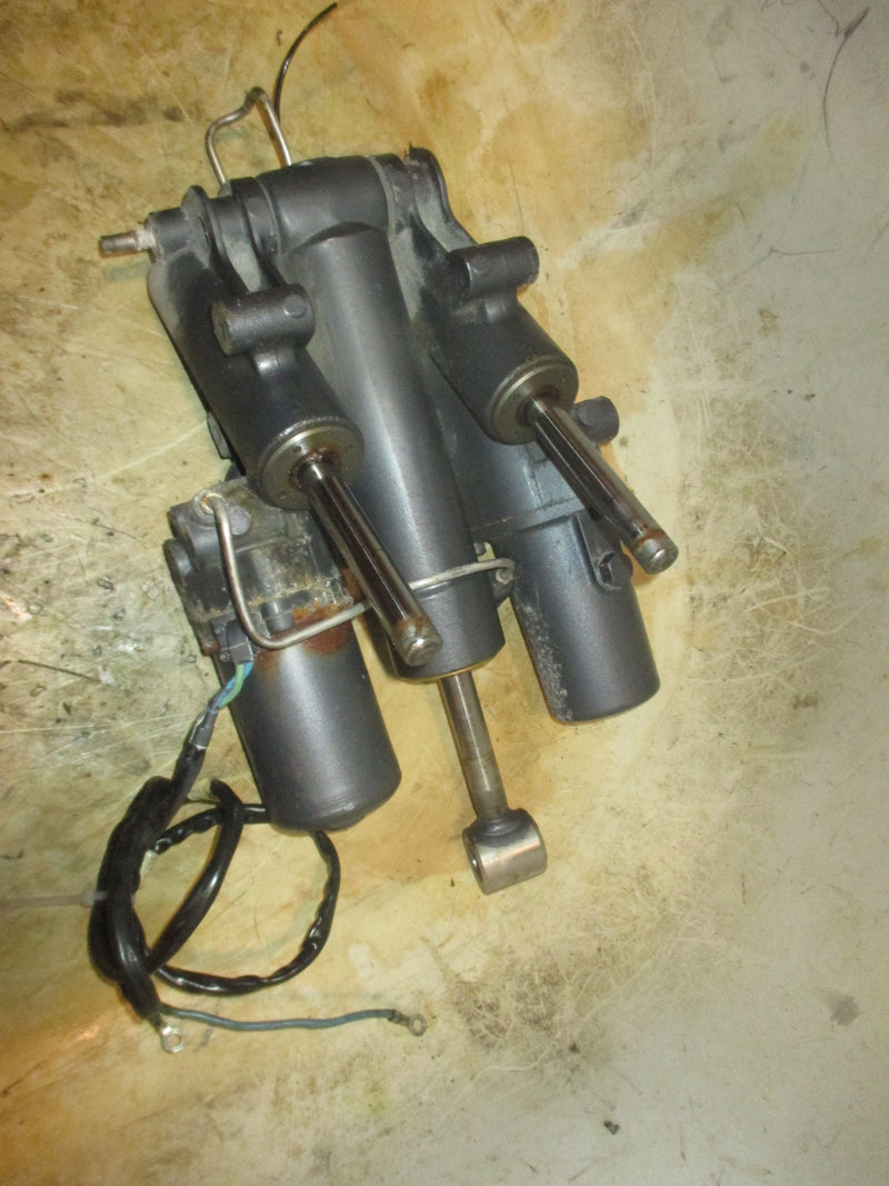 Yamaha 300hp 4 stroke outboard Tilt Trim Unit 69J-43800-04-8D