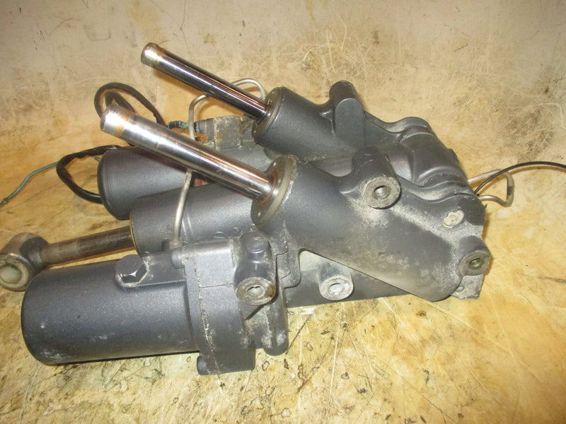 Yamaha 300hp 4 stroke outboard Tilt Trim Unit 69J-43800-04-8D