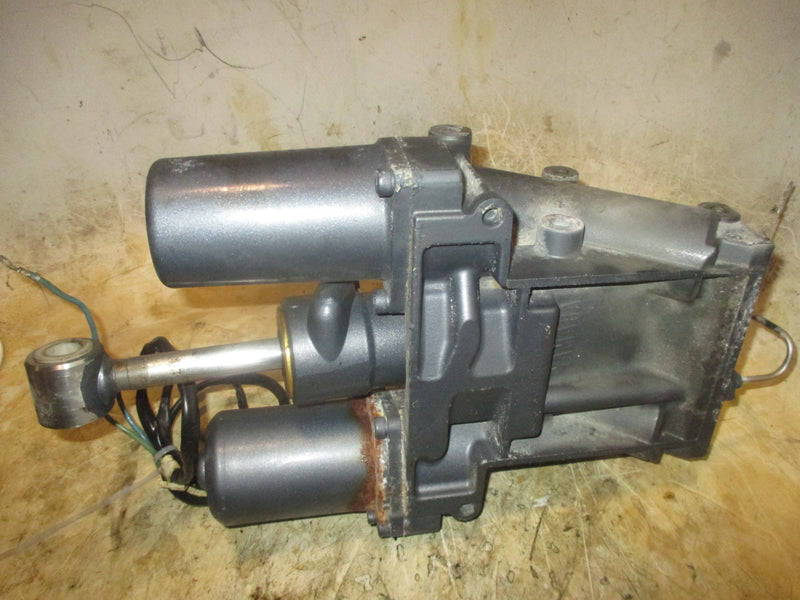 Yamaha 300hp 4 stroke outboard Tilt Trim Unit 69J-43800-04-8D