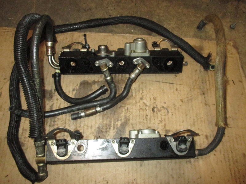 Mercury 175hp optimax outboard fuel rail and injector set (8M0001459407136)