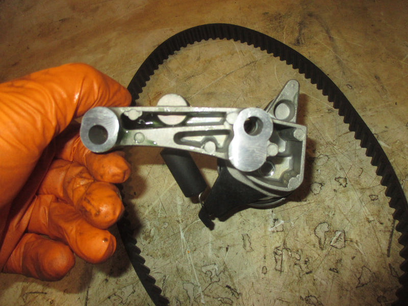 Yamaha 200hp 3.3L VMAX HPDI Outboard Belt tensioner/Drive belt (60V-11590-00)
