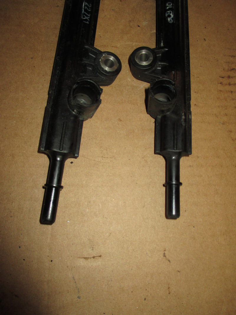 Yamaha 4.2L 250hp 4 stroke outboard fuel rail set (6CB-13161-10-00)
