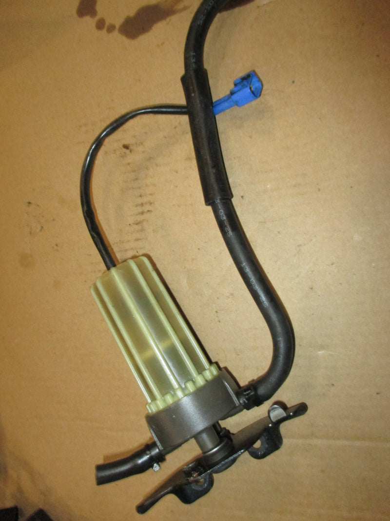 Yamaha 4.2L 250hp 4 stroke outboard fuel filter and sensor (6P3-24560-22)