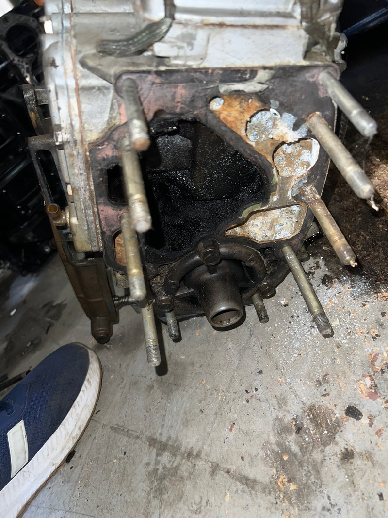 1970 Mercury outboard 80hp crankcase powerhead