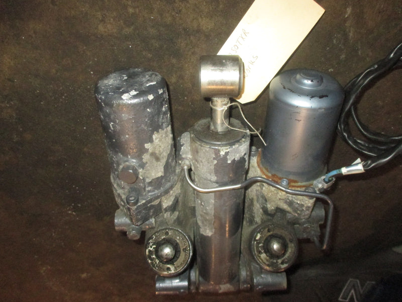 Yamaha 250hp 4 stroke outboard Tilt Trim Unit