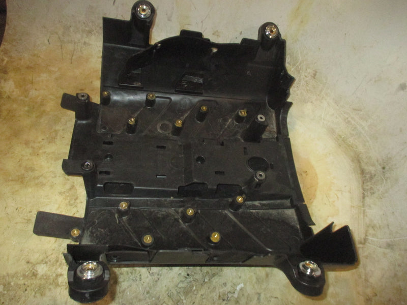 Yamaha 200hp 3.3L VMAX HPDI Outboard ignition coil cover (60V-82314-01)