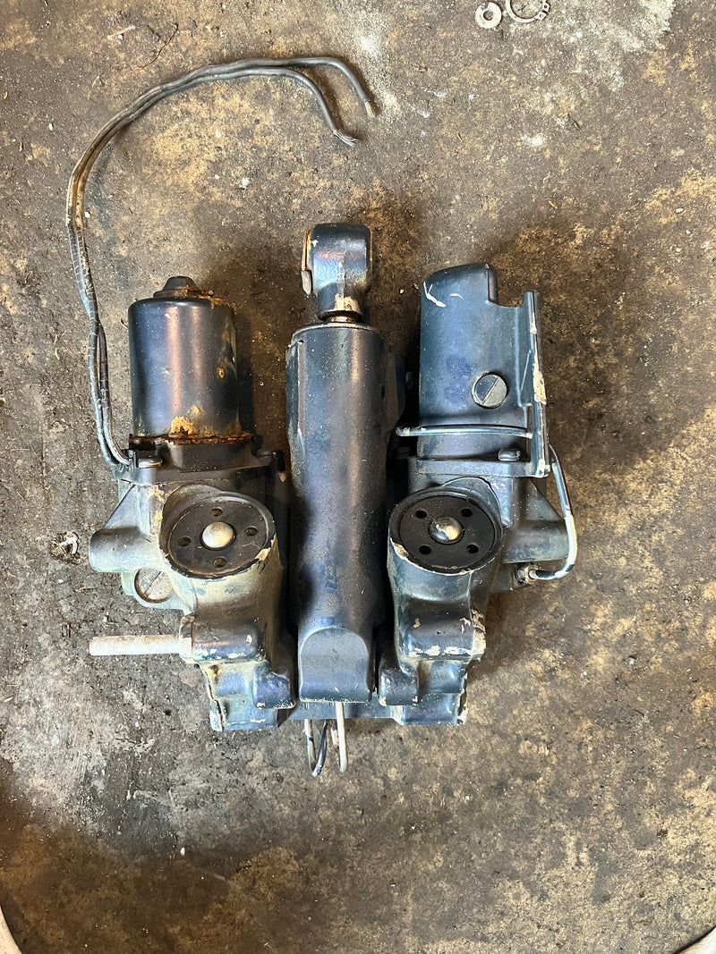 Johnson Evinrude 115hp 2 stroke outboard tilt trim unit PARTS ONLY