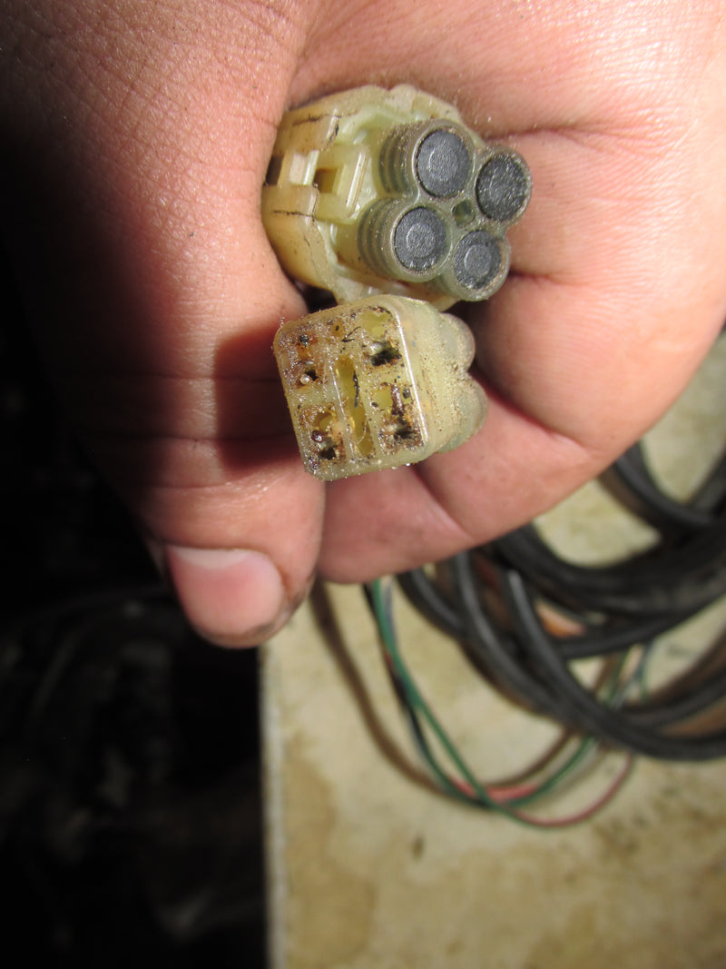 Yamaha 225hp 4 Stroke Outboard 8 wire trim and oil level sender Harness