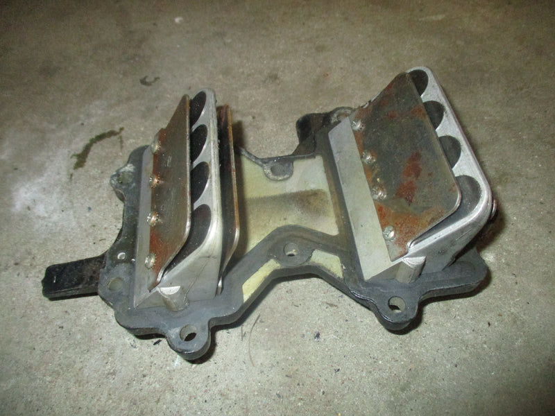 Johnson/ Evinrude outboard intake manifold (327126)