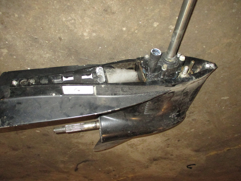 Mercury carborated 150-200hp 2.5 liter outboard 25 inch shaft lower unit