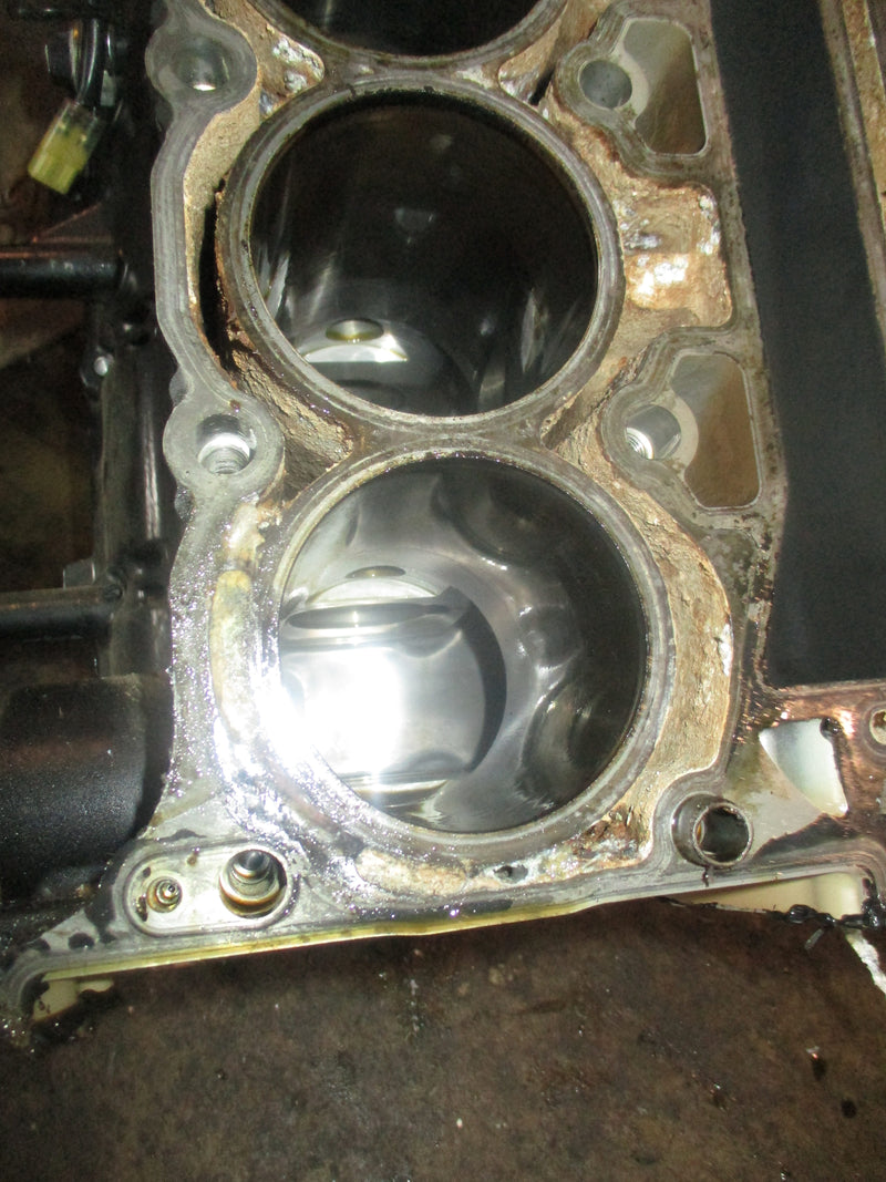 Suzuki DF40 40hp 4 stroke outboard crankcase block