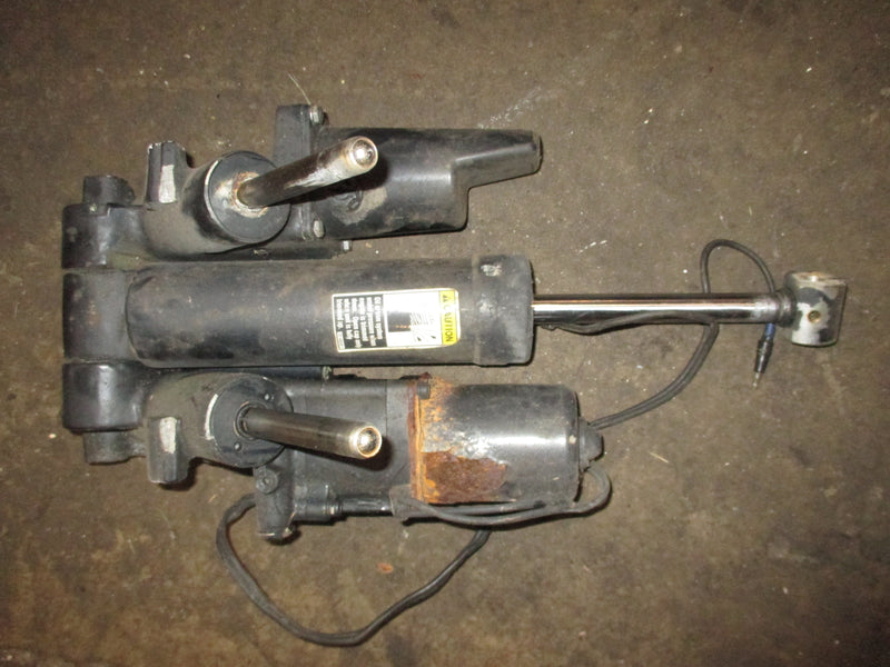 Mercury carbureted 150-200hp 2.5 liter outboard tilt trim unit