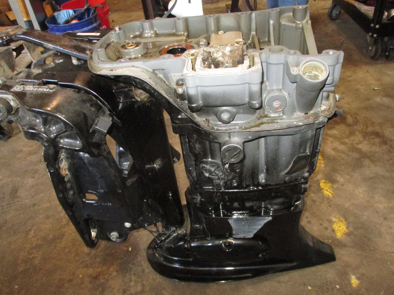 Suzuki DF140A 140hp 4 stroke outboard 25" Mid section